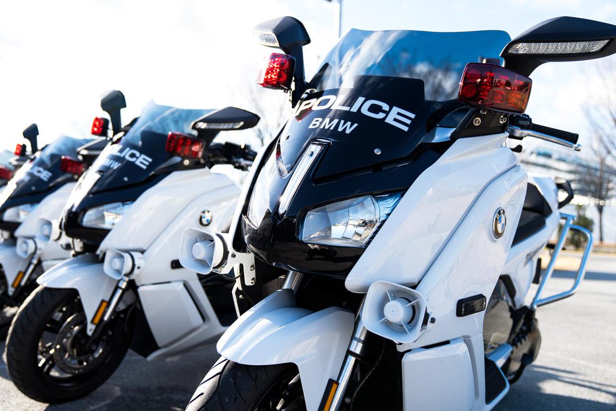 wwmimi_5688's tweet photo. 初の電動白バイ! 初の輸入車の警察車両! BMWが「C evolution」を警視庁に納入、お披露目は3月1日(日)の東京マラソン2020 - webオートバイ
#バイク #ニュース #白バイ #BMW #C_evolution #電動モデル(EV) #イベン��� #スクーター #webオートバイ
https://t.co/Q3gc968cd2
速そうなの https://t.co/069dXbEjnK