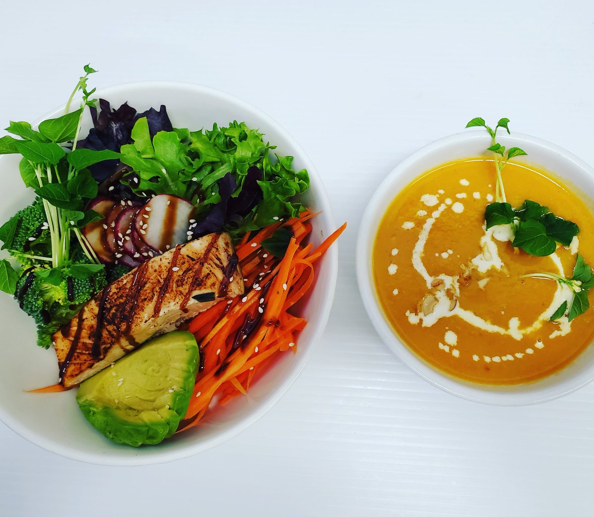 makaeatery's tweet photo. Today's lunch special
Teriyaki salmon and veggie bowl.
Cashew and cauliflower soup.
#yeglocal #yegfoodie    #yegfood #yegdt #healthylunch #yegeats https://t.co/f99FANSZrh