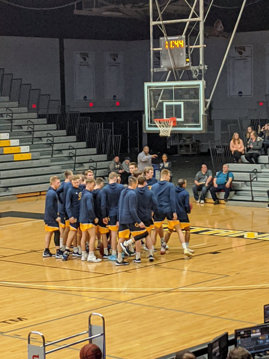 This team is dancing!!! NCAA!!! <a href="/UWECMBB/">UW-Eau Claire Men's Basketball</a> #rollgolds