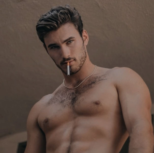 ⠀
               ╰─ D i o n i s i o

↬ Empresario, activista &amp; amante de la naturaleza.
↬ NO roleo con cuentas animes o user.
↬ Selectivo en #Sexrol
↬ Rol medio / Extenso. 
↬ Bisexual [ Activo ].
↬ [ 𝐂𝐨𝐧𝐭𝐞𝐧𝐢𝐝𝐨 +𝟏𝟖 ].

     ↻﹠♡ ➳ Dm．

     #FreeRol #Gayrol