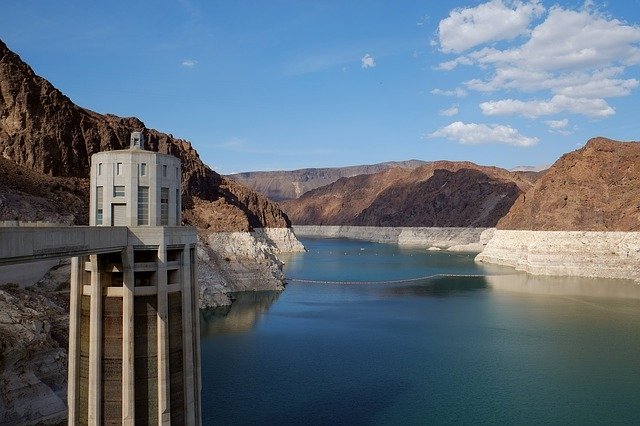 WBG_Energy's tweet photo. Hydropower is the world’s largest source of #renewableenergy. That’s why our NEW handbook outlines best ways to operate and maintain hydro facilities, esp. in developing countries: https://t.co/SeEFwk5HQx #endenergypoverty https://t.co/gOMBd7DiQR