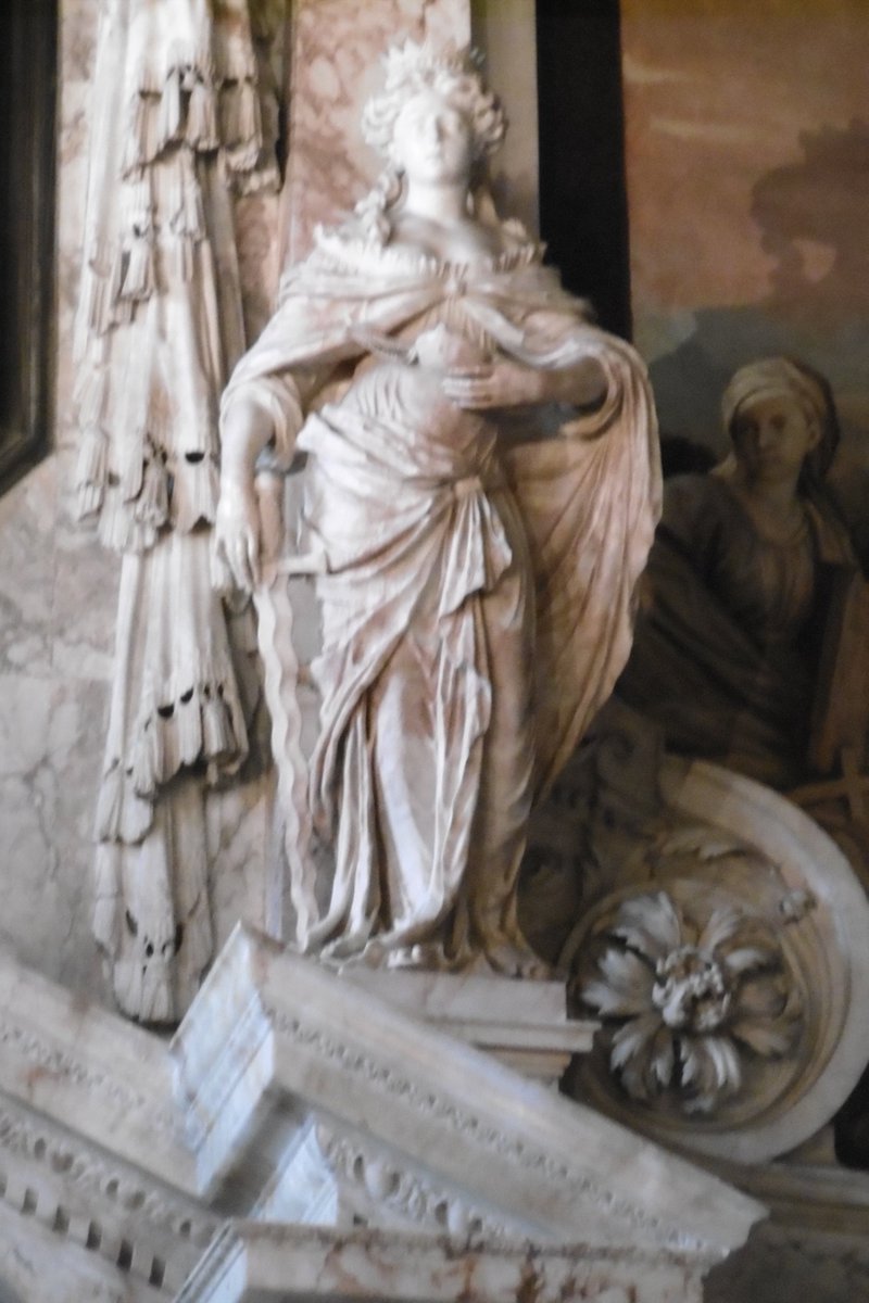 5thLackey's tweet photo. #Chatsworth #Derbyshire the #Chapel designed by #Talman, #DoubtingThomas by Verrio #Faith & #Justice by #Cibber #StBartholomewExquisitePain #Hirst https://t.co/aM1g3hdjtU