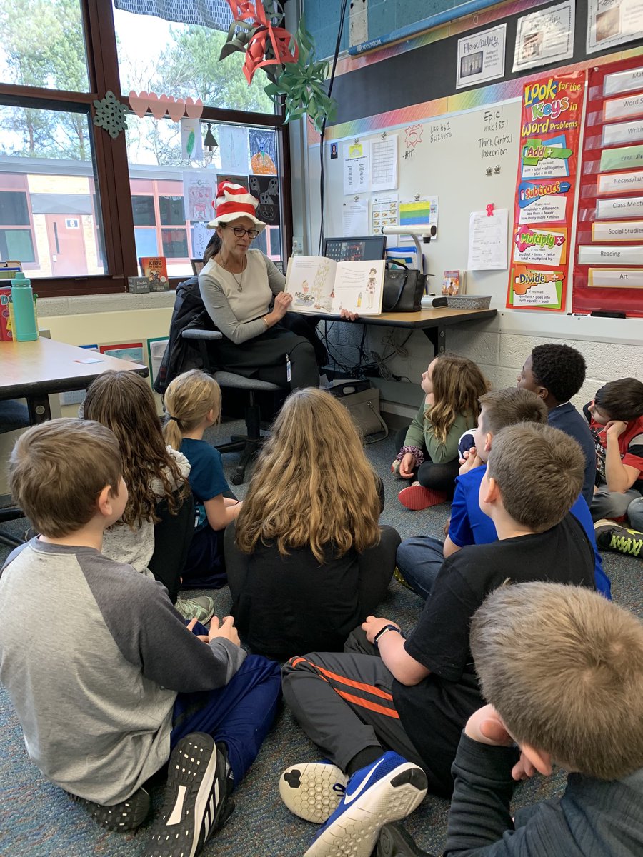 LOHS_LC's tweet photo. Reading Month fun!  ⁦@SimsElementary⁩ #marchisreadingmonth. #dragonsread https://t.co/OFCEI1lNye