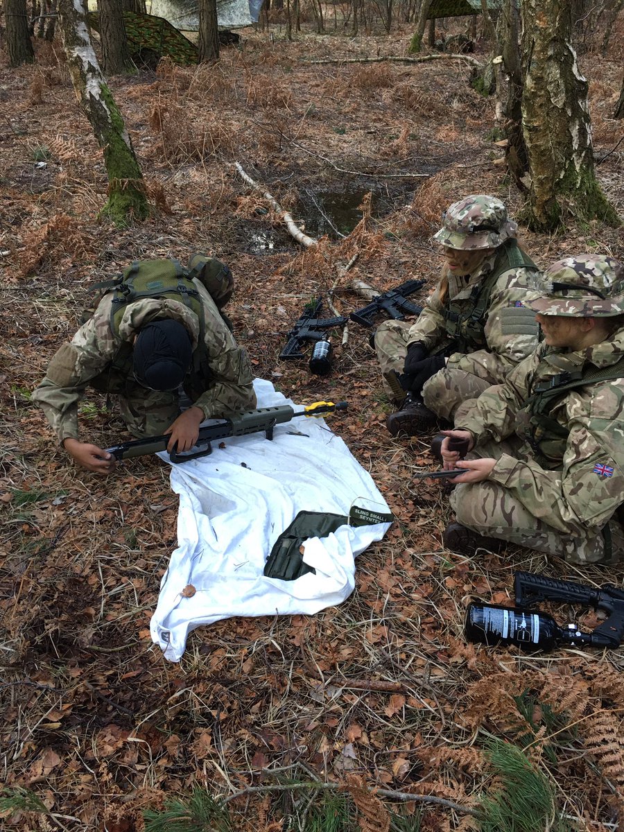 CcfHpc's tweet photo. @HolyportCollege @holy_board Another great exercise weekend with thats to @EtonPartnership. Great battle prep and fire and manoeuvre lessons this weekend. https://t.co/YCf4ZTholV