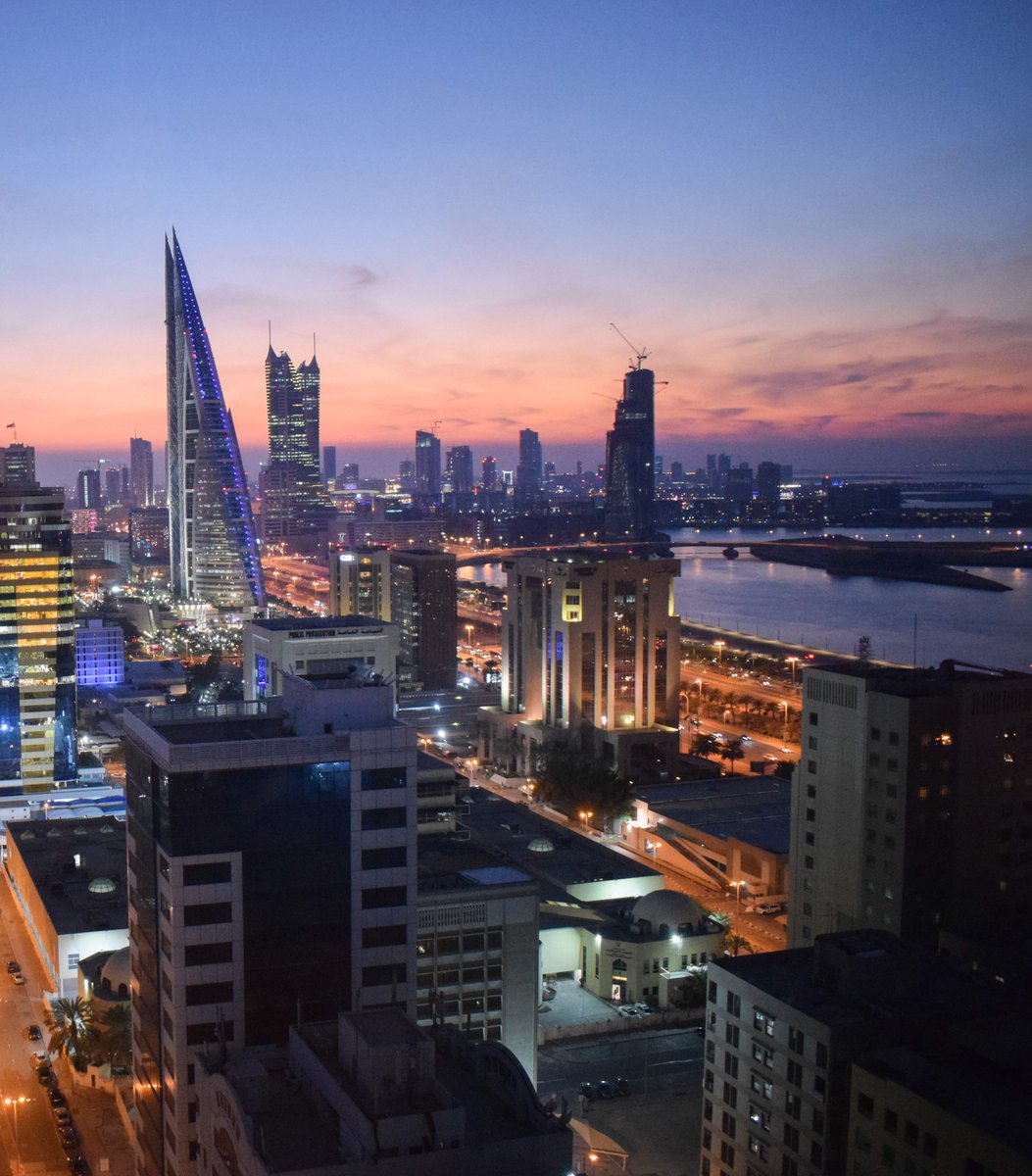 FSDA_Bahrain's tweet photo. Gooood night from our 28th floor! 🌃 #BahrainOursYours https://t.co/AfZXTielgX