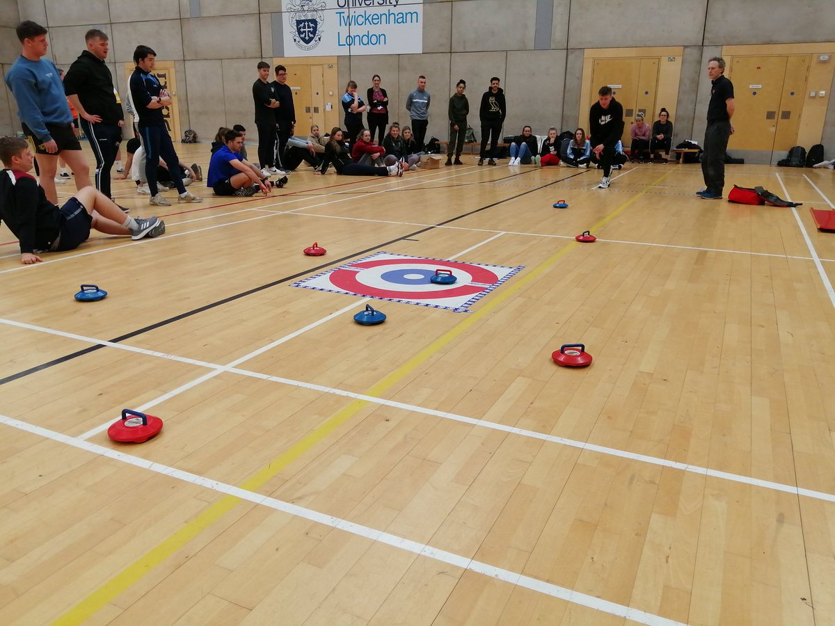 Today the level 5 @PhysEd_SportYD students were fortunate enough to have James from @Panathlon come in to train them up ready for the finals which @StMarysSHAS will be hosting in a few weeks time 😁  #Panathalon #SEND #professionaldevelopment #collaboration #volunteering #PESYD