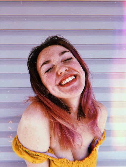 2 pic. ditching toxic people makes you glow ??✨ https://t.co/chhk2i8UpW