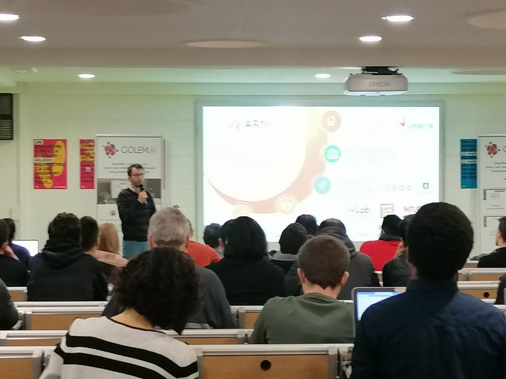 Début de la conférence #tech avec <a href="/SebBerrier/">Seb Berrier</a> CTO chez <a href="/Armis_Tech/">Armis.Tech</a> "le bouleversement engendré sur les changements des cookies modifie notre façon de gérer la donnée... Mais ce n'est pas impossible de faire de l'AdTech" #AI #AISociety #cookie