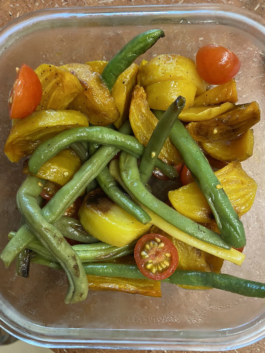 Hahn_science's tweet photo. From the garden to a delicious lunch!  It’s important for students to see where our food comes from. https://t.co/YVU49Dwu5t