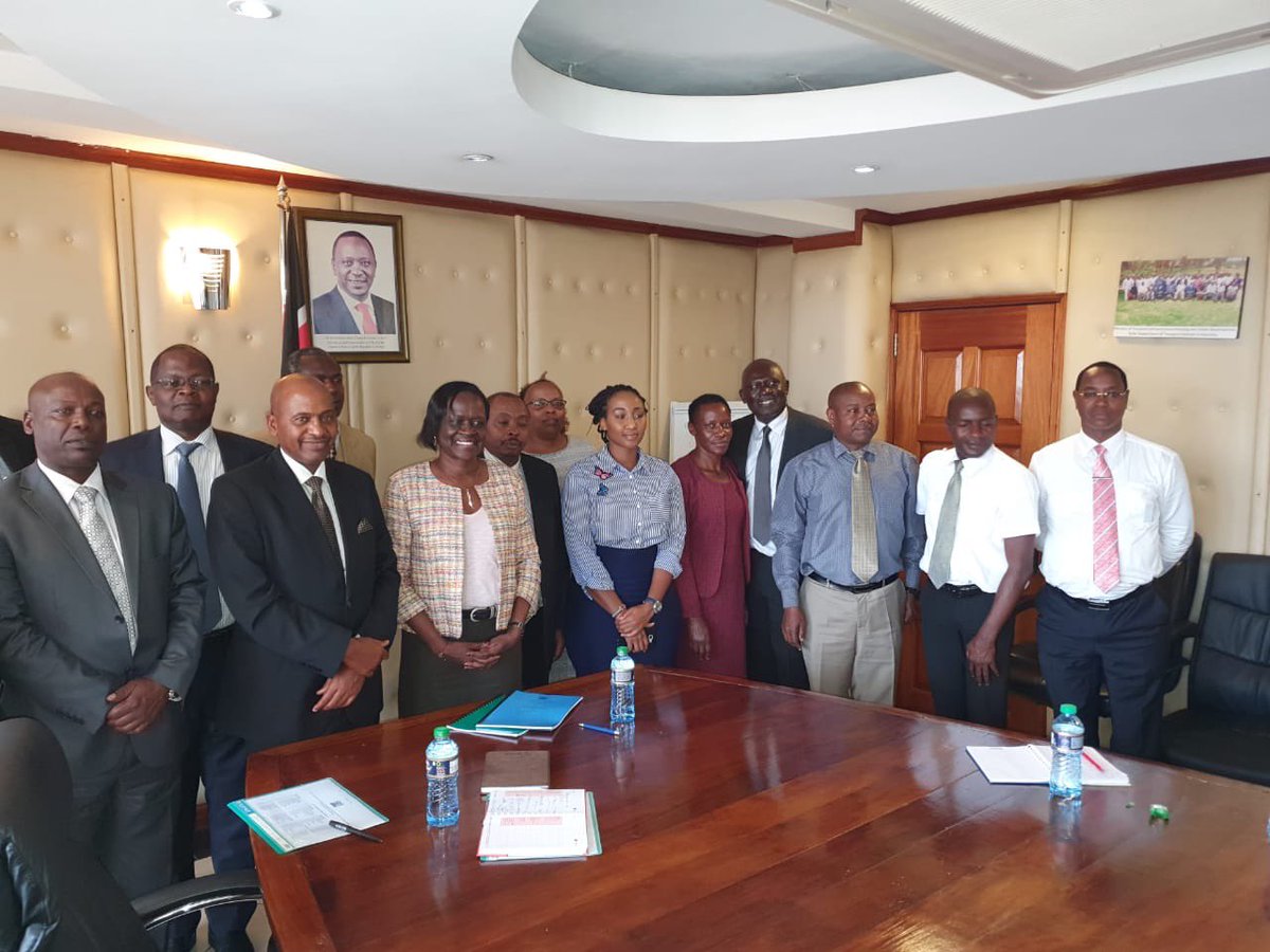 EstherKoimett's tweet image. Handed over the office of the PS Transport 2 my successor Solomon Kitungu today. Thankful 2 the team &amp;amp; CEOs of State Corporations for their hard work, commitment &amp;amp; support during my tenure. The staff gifted me with a beautiful painting🙏🏾 ⁦@TransportKE⁩ ⁦@MoICTKenya⁩