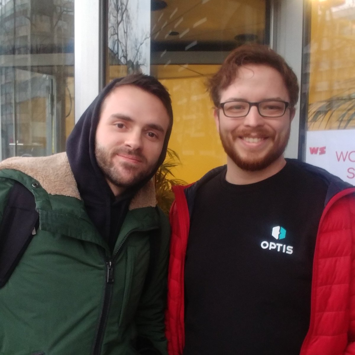 Had an amazing workshop by <a href="/thekitze/">kitze 🛠️ tinkerer.club</a> today, cool guy! Types crazy fast!!😱😂 
Big thanks to <a href="/optisnv/">Optis</a> and <a href="/hackages/">Hackages</a>