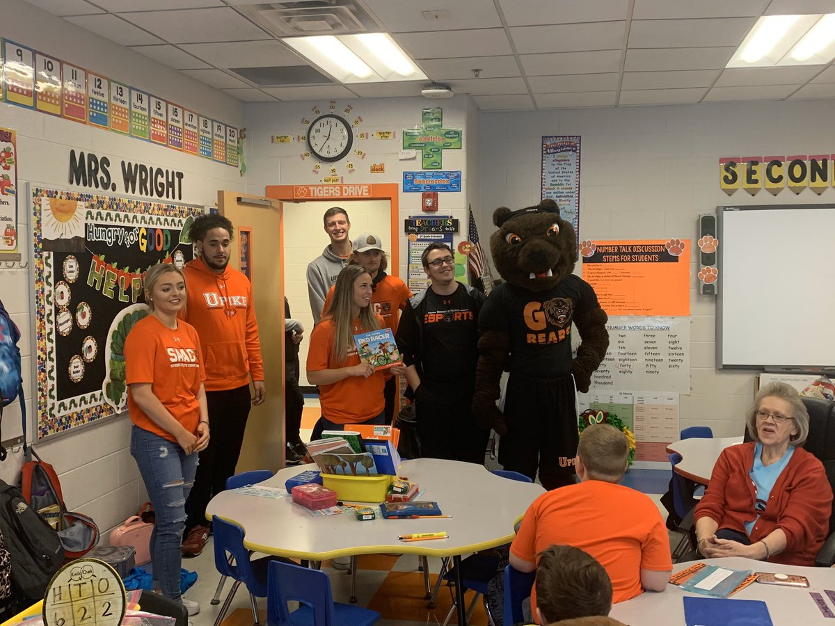 UPIKEAthletics's tweet photo. Pikey and members of the UPIKE Student Athlete Advisory Committee went to Mullins School today to celebrate #ReadAcrossAmericaDay and help promote the fun of reading! https://t.co/jDTk7jcnFI