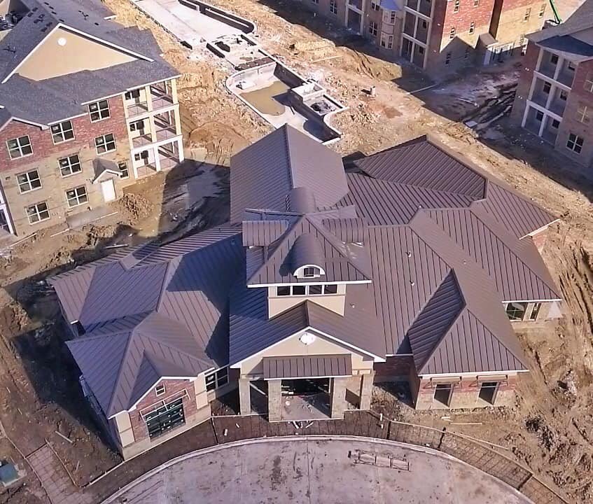 If you'd rather go with a metal roof instead of shingle, we do that, too. 888-810-1002
#MetalRoof
#DroneShot
#QRNewConstruction
#RoofTop
#NewDay
#QuickRoofing
