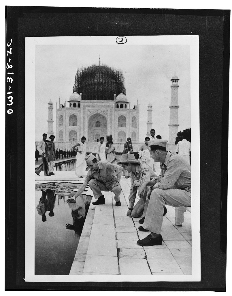 IndiaHistorypic's tweet photo. 1942 :: US Soldiers In Front of Taj Mahal 

( Photo - @librarycongress ) https://t.co/bQFZjngqXR