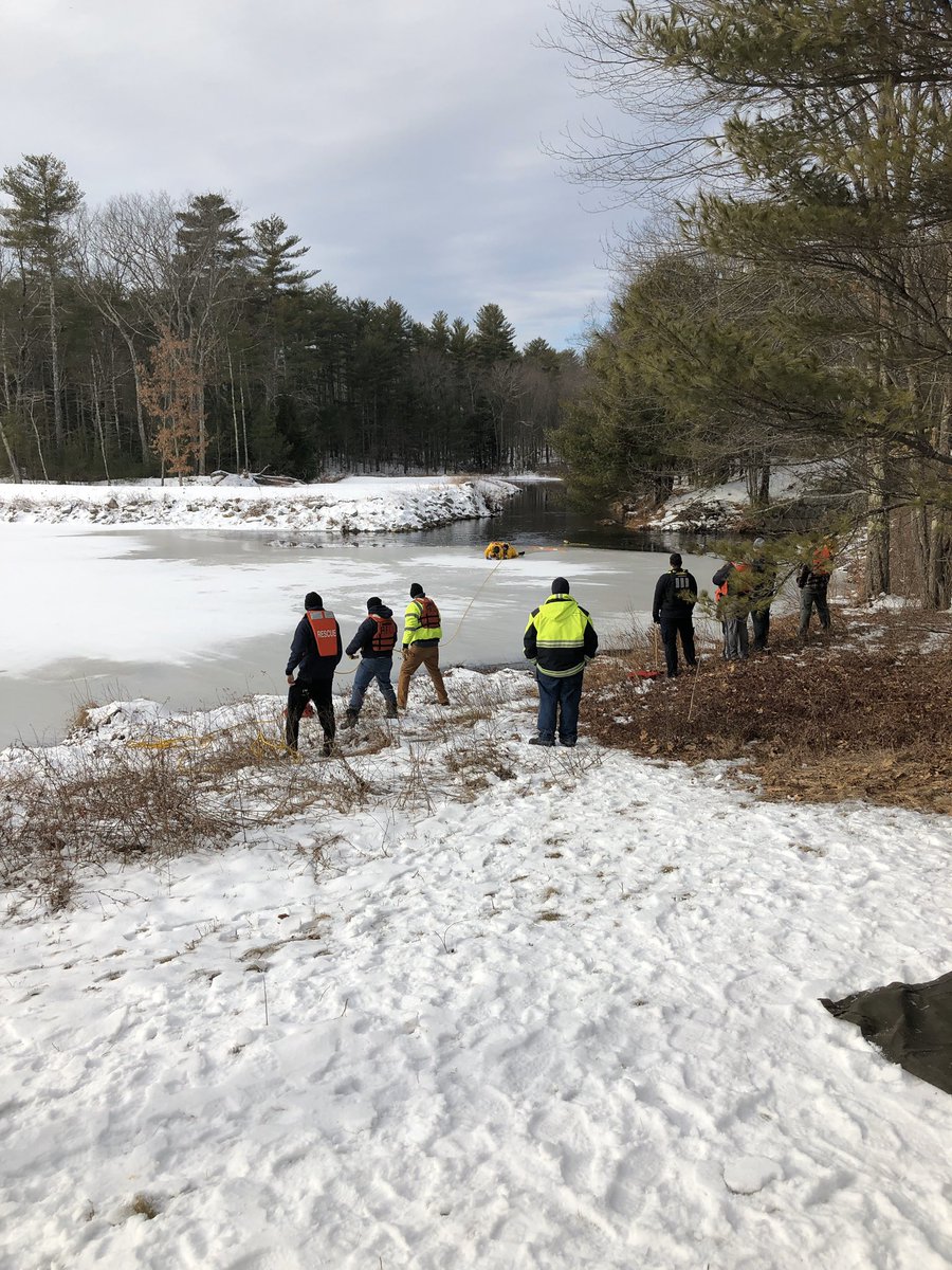 Auburn Firefighters practice ice rescue training
