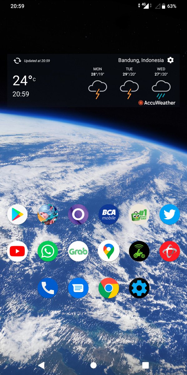 NgobrolAndroid's tweet photo. Dari pada gabut.. Yuk pamer #SimpleHomescreen versi kalian.. 😁 https://t.co/LL1L9N8CYz