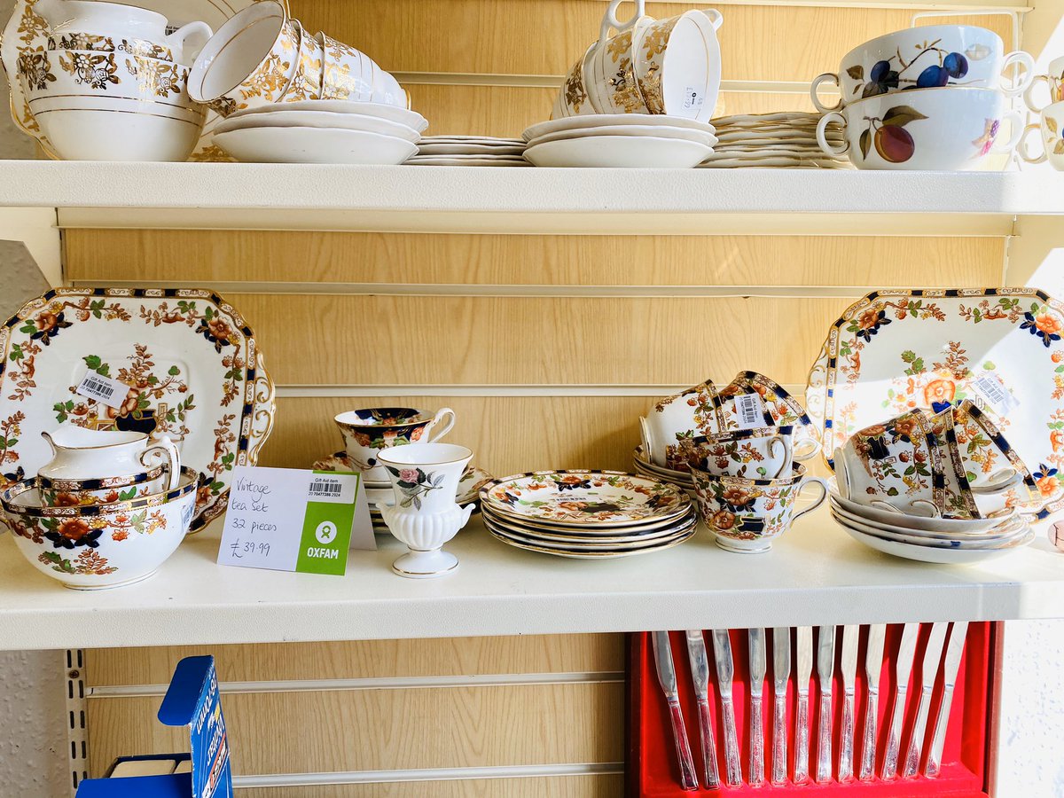 We have a beautiful vintage tea set instore, why not come and visit us to see what other treasures we have. 
#vintage #oxfam #bargain
