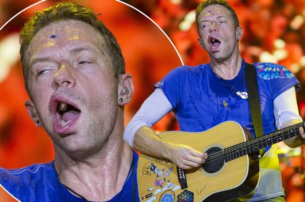 Hari ini genap Chris Martin berumur 43. Happy Birthday Chris. Apa ucapan korang kalau dapat jumpa Chris depan mata? 