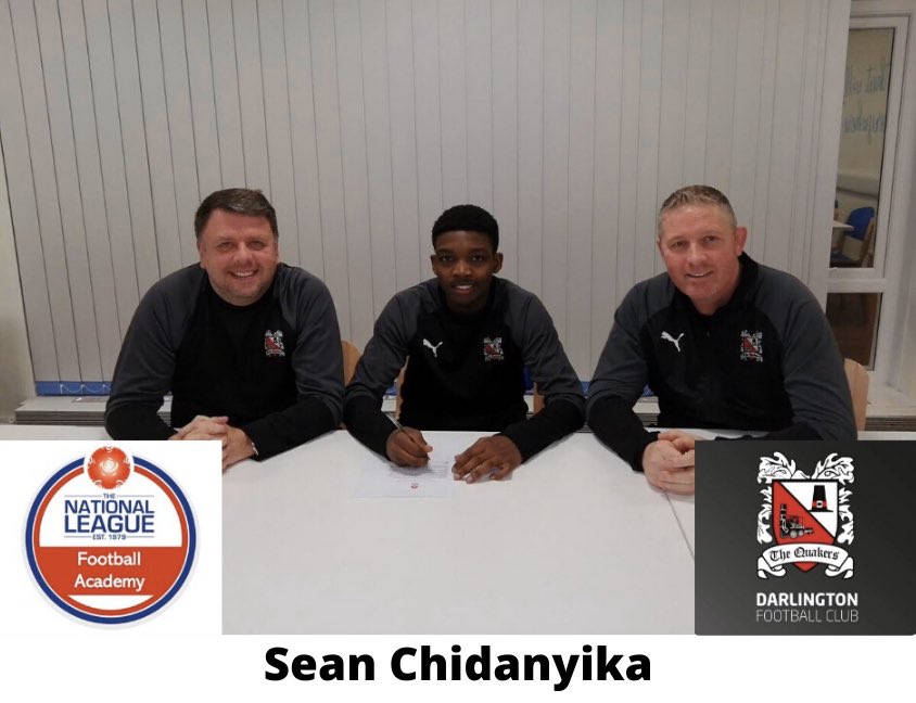 DFCAcademy1's tweet photo. 🚨SIGNING ALERT🚨 

12 lads who have signed up for the DFC Academy.📝

Here they are with Academy head Paul Thomas and first team manager Alun Armstrong. ⚫️⚪️⚫️⚪️
Continued...... https://t.co/forM3jb6WN