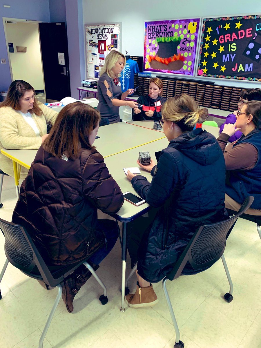 stephlm_pstcc's tweet photo. Had a great time representing @ps with local K-12 educators at the 2020 @roanestate Teaching Symposium! Encouraging K-12 educators to use immersive technologies to engage their students. #learningin3D #ar #vr https://t.co/KbQtKypqOy