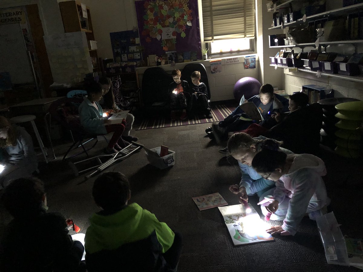 Read Across America Day is so much fun! We love FLASHLIGHT reading with friends! #ReadAcrossAmericaDay <a href="/motbz/">Brenda Ottinger, EdS.</a> @EV4thGrade <a href="/wildaboutev/">Kelly Ford</a>
