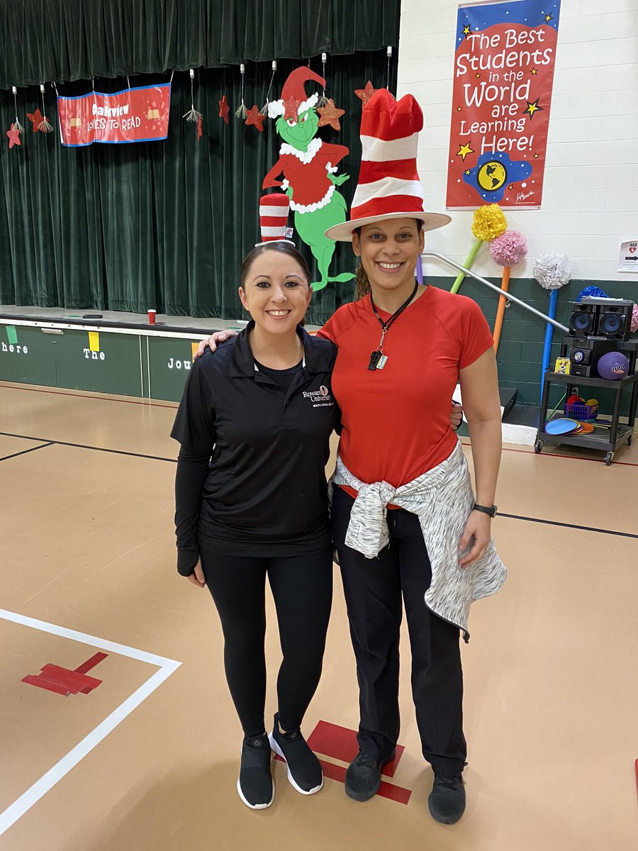JaniceCirone's tweet photo. Oakview is excited to start our reading challenge this week! Happy Birthday Dr. Seuss 🎉📚🎉@OVELEM @wdeptford https://t.co/kVwnO7F58h