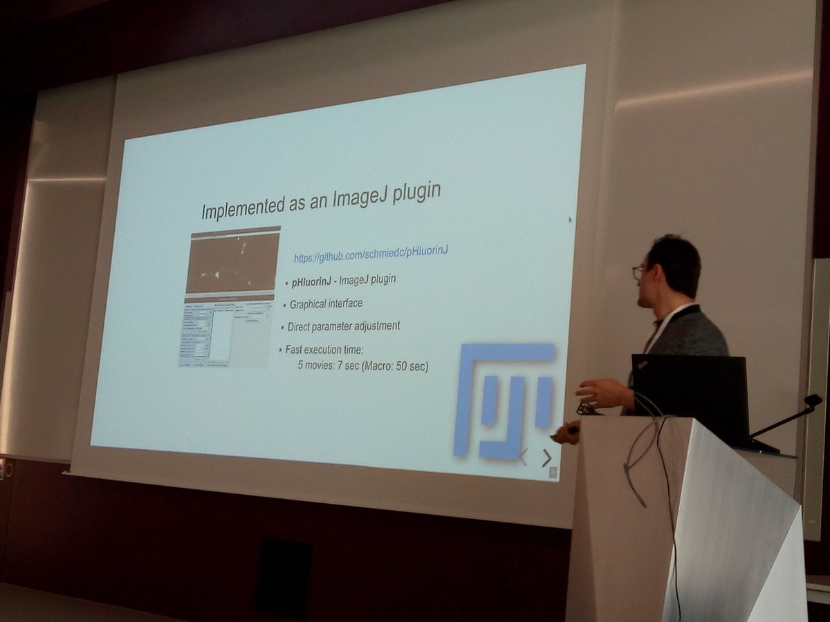 MarionLouveaux's tweet photo. The #BioImageAnalyst #NEUBIAS training schools are also the occasion for the trainees to discuss around their own workflows.
Here @pseudoobscura is presenting his @FijiSc plugin https://t.co/YAcnzd2rY0 and #rstats #shiny app. #neubiasBordeaux #TS15 https://t.co/FtX9v6S313