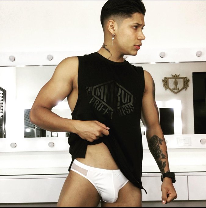 Let's start the week in the best way. Come and visit me. I'll be waiting for you. @Flirt4Free . . . @MaleCams<a href="/tag/online"class="tags"><span>#online</span></a><a href="/tag/latino"class="tags"><span>#latino</span></a><a href="/tag/retweeet"class="tags"><span>#retweeet</span></a><a href="/tag/flirt4free"class="tags"><span>#flirt4free</span></a><a href="/tag/camguy"class="tags"><span>#camguy</span></a>