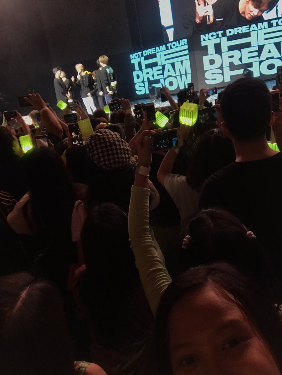 GeeneMiranda's tweet photo. No words can express my feelings to these boys ghaaad when I saw them in person and up close I was stunned for a sec and enjoyed every single moment😭💖

FEBRUARY 29, 2020 would be the BEST DAY of my life😍🥰💚

#NCTDREAMSHOWinMANILA #NCTDREAMinMANILA #TheDreamShowInManila https://t.co/1NlrbCoQRQ