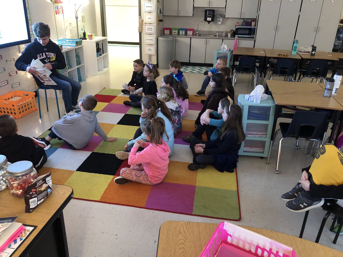 mkdesmarais's tweet photo. Thank you to our wonderful AHS Bucs for coming and reading to our class today! We absolutely loved it! 🏴‍☠️ #LeadLiveLearn https://t.co/fQ6tC0LMjQ