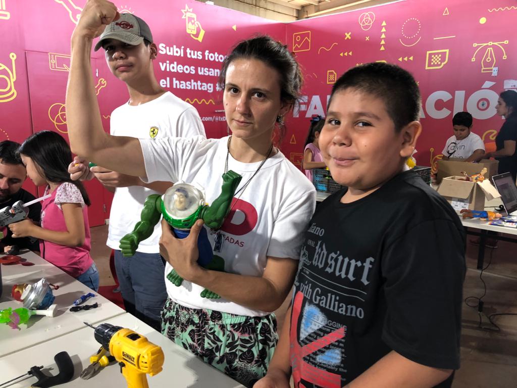 conectar_LAB's tweet image. Algunas postales del encuentro "Tereré Maker" realizado el sábado en #IxDPosadas, centro de innovación educativa de @EducarseAr 🔧💡🤖

#IxD #SomosEDUCAR #Posadas #educación #innovación