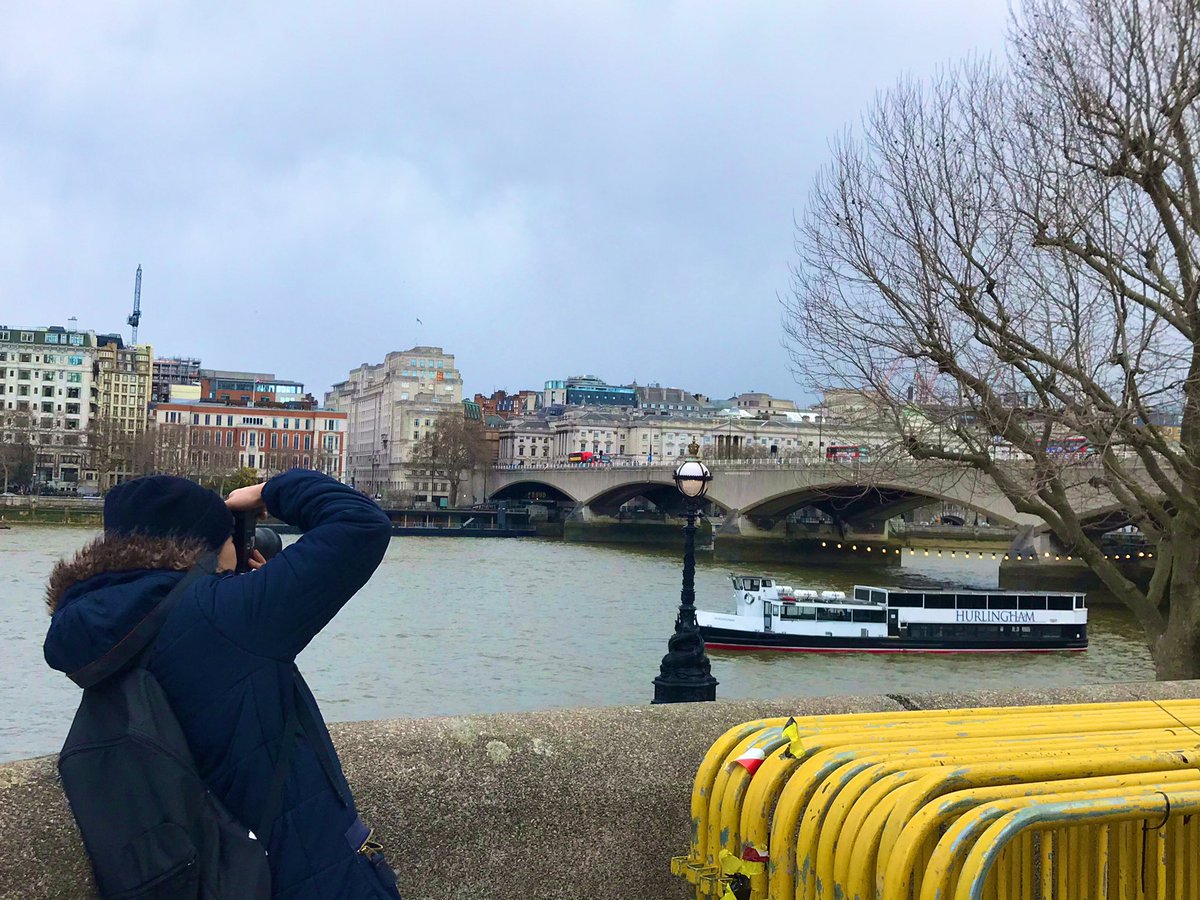 AlohaGLUE's tweet photo. Inspecting London scenes with @CityAcademyUK Digital Photography for Beginners 1-Day on Saturday. What a breathtaking city! Led by our creative director @ZarinaHolmes. Let the world inspire you 📸 https://t.co/kiIgGccP1g