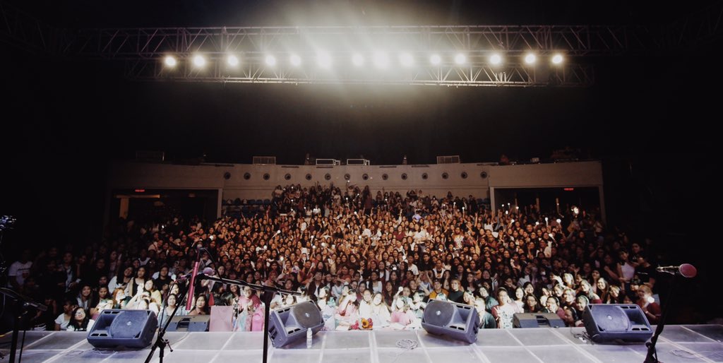 iskoexo's tweet photo. “...at kung sakaling gipitin ay
laging iisipin na minsan tayo ay
naging tunay na magkaibigan.”
gusto mo bang sumama?:
a reunion gig for exo & iskeris
feb. 29, 2020, sm north skydome
#dISKOEXO https://t.co/6PUyUg529x