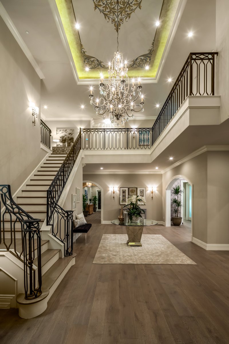 clbnetwork's tweet photo. CLB Members know how to make a first impression! Enjoy beautiful foyers that are worth a thousand words✨ #certifiedluxurybuildersnetwork #certifiedluxurybuilders #letsbuildthis #buildinggreatness #certifiedluxury #clbnetwork #clbnetworkllc #mastery https://t.co/eCevtYpk40