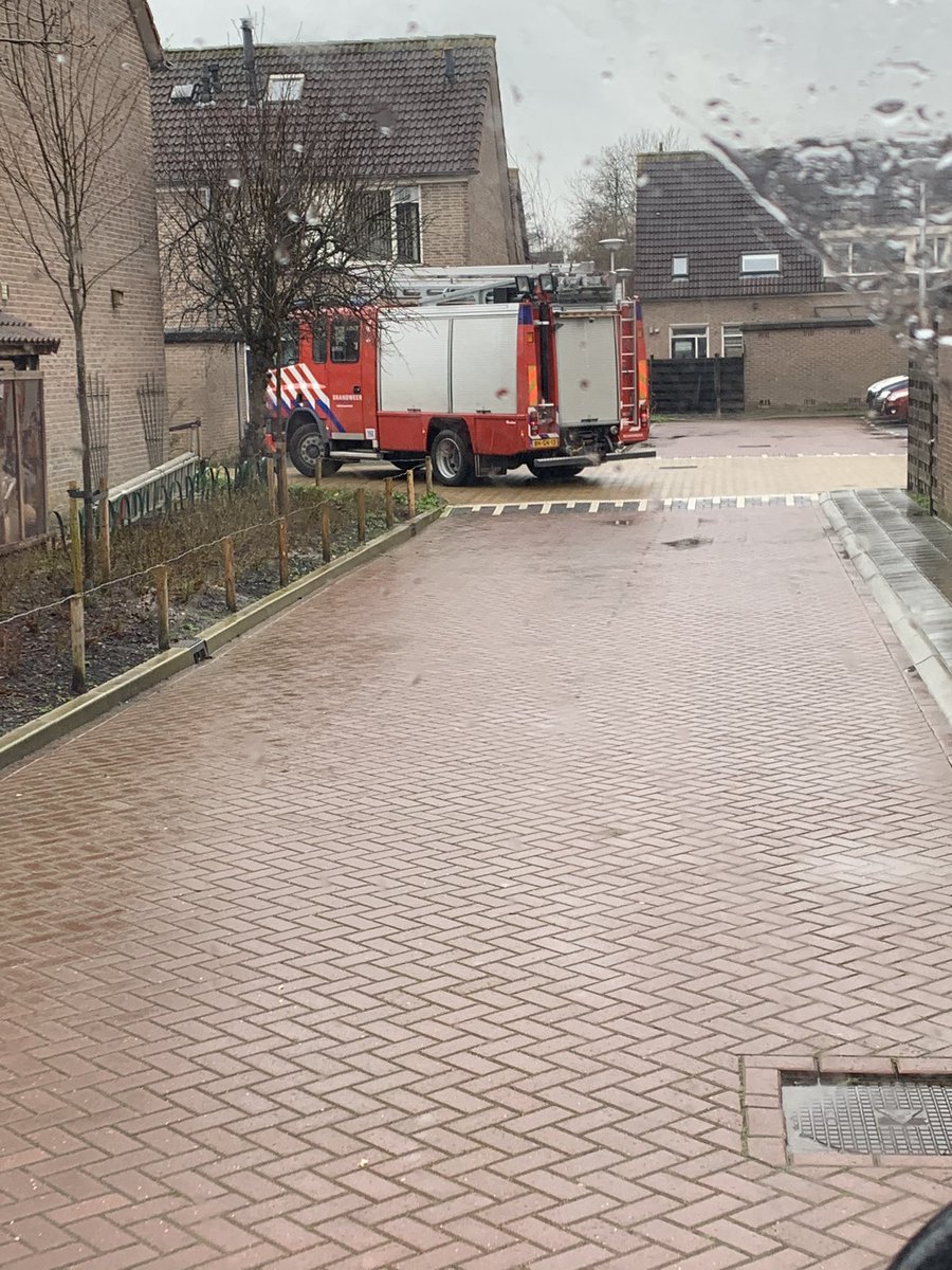 kirstensch92's tweet photo. Vandaag met de brandweer door Waddinxveen gereden. Goed om te zien waar de knelpunten zitten. Maar ook mooi om te zien waar het goed gaat! Erg leerzaam! #klaarvoordetoekomst https://t.co/iNjYXewTfg