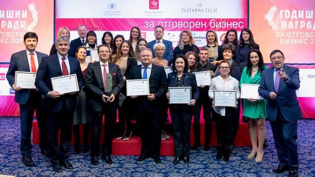 galyatomov's tweet photo. So proud@Citi won the BBLF # ResponsibleBusiness Investor in Human Capital award for the #RinkerYouthChallenge entrepreneurship program! Thank you @Citi Foundation &amp; #bcause #Pathways2Progress #bblfawards2019 #отговоренбизнес https://t.co/359kbYL2nz