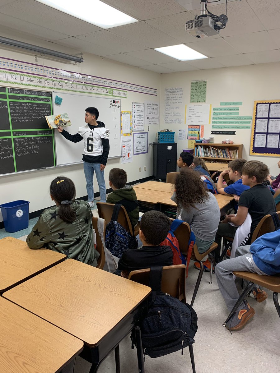 Mrs. Wood’s class enjoying their Read Across America guest reader. Thank you Seguin High School cheerleaders, volleyball players, and football players for coming to read. <a href="/SeguinISD/">Seguin ISD</a> <a href="/VogelESISD/">Vogel Elementary</a>