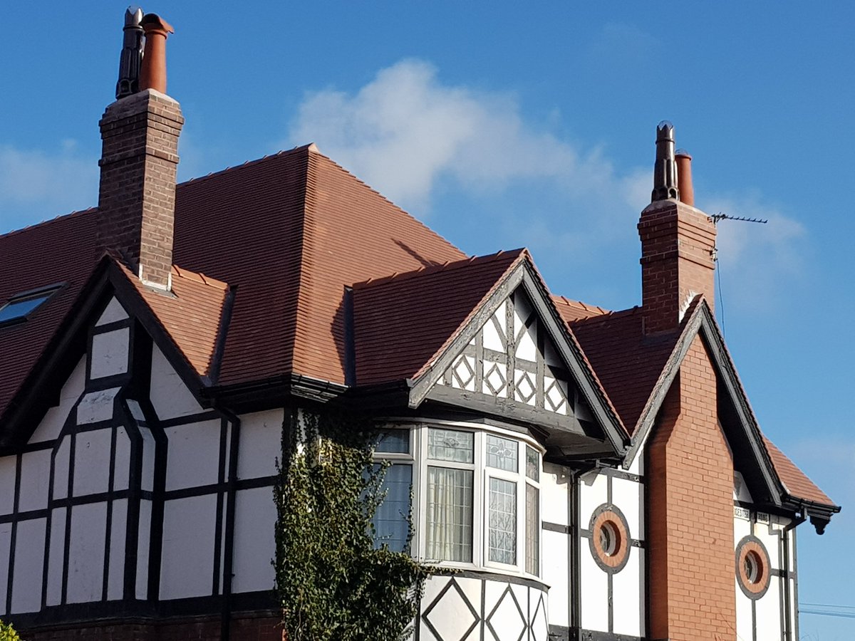CraigrMps's tweet photo. New roof all done and looking great👍  @muir_property @MuirGroupHA https://t.co/eCw8mKhlkK