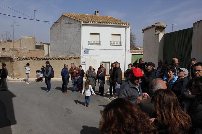 El sábado durante la ruta "Paisajes urbanos", del proyecto "Paseando Fuensanta" del grupo de paisaje. Agradecemos la  presencia de tantos Fuensanteños, de su alcalde, y del D.G. de Planificación Territorial, José Antonio Carrillo, que aceptó nuestra invitación.