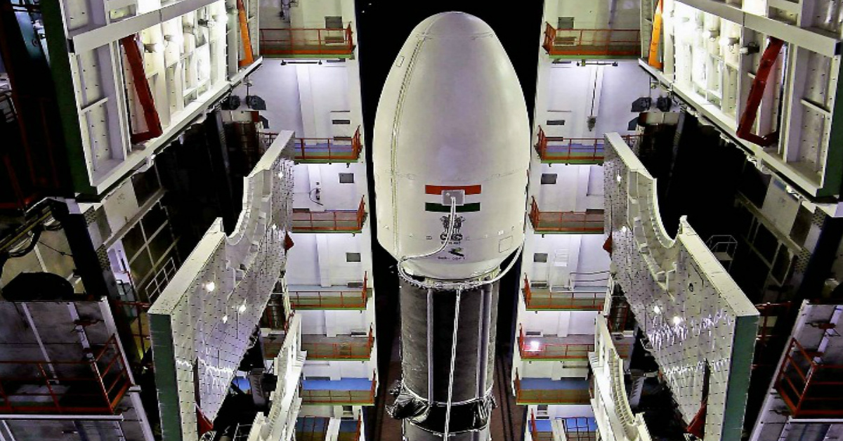 DainikBhaskar's tweet photo. इसरो / 16 मंजिला ऊंचा जीएसएलवी रॉकेट जीसैट-1 को लॉन्च करेगा, भारतीय उपमहाद्वीप पर 24 घंटे नजर रखेगा
https://t.co/GUV30jRF9z @isro #ISRO #GISAT1 #GSLVrocket #Sriharikota @PMOIndia @narendramodi https://t.co/bK82ZR9HRY