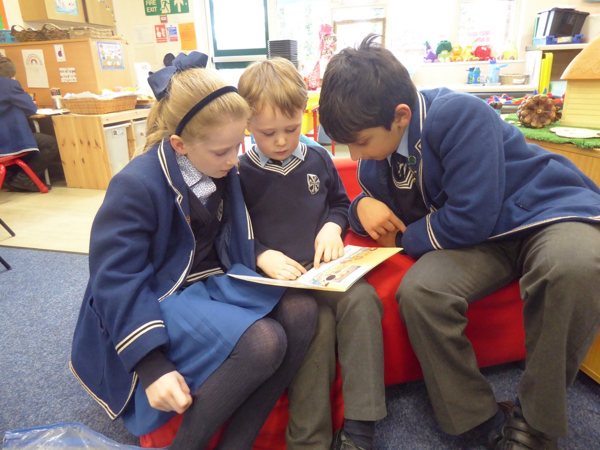 SDPPrimary4_'s tweet photo. A most enjoyable paired reading session with @SDPReception_ and Primary 4 this afternoon - we couldn't believe how much progress the Reception children have already made with their reading this term!😃👍📘 #reading #BeSomeone  #stdominicsprimaryschool https://t.co/P5kmGjMlnD