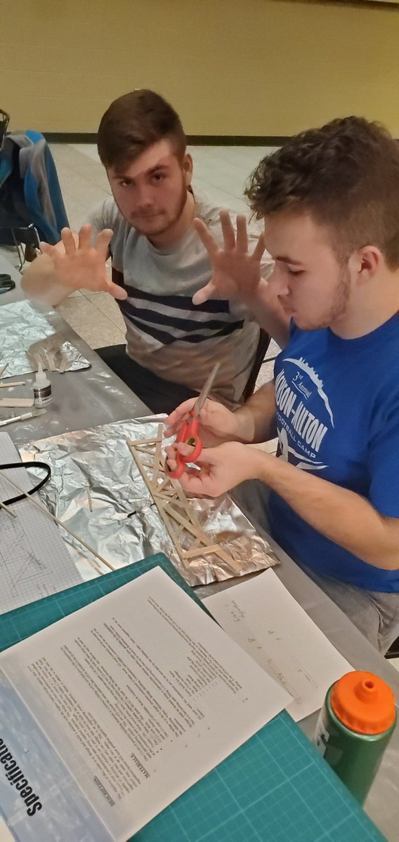 JmhsPhysics's tweet image. MVMBBC 2020 #MVMBBC ##bridgebuild #breakit