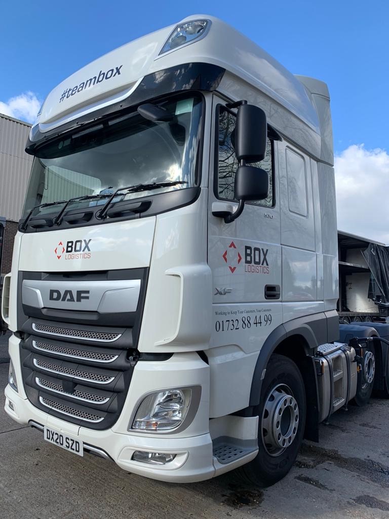 boxlogisticsuk's tweet photo. My artics bring all the drivers to the yard... and damn right! Their better than yours ;) #teambox #pallex #palletways #newvehicles #logistics #networkfreight #palletdeliveries #logo #boxlogistics #pallets #artics #logistics #transport https://t.co/nSfO4mdm0j