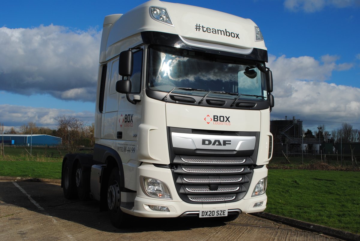 boxlogisticsuk's tweet photo. My artics bring all the drivers to the yard... and damn right! Their better than yours ;) #teambox #pallex #palletways #newvehicles #logistics #networkfreight #palletdeliveries #logo #boxlogistics #pallets #artics #logistics #transport https://t.co/nSfO4mdm0j