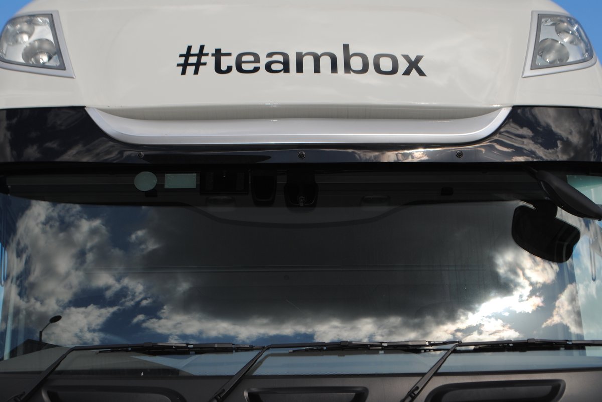 boxlogisticsuk's tweet photo. My artics bring all the drivers to the yard... and damn right! Their better than yours ;) #teambox #pallex #palletways #newvehicles #logistics #networkfreight #palletdeliveries #logo #boxlogistics #pallets #artics #logistics #transport https://t.co/nSfO4mdm0j
