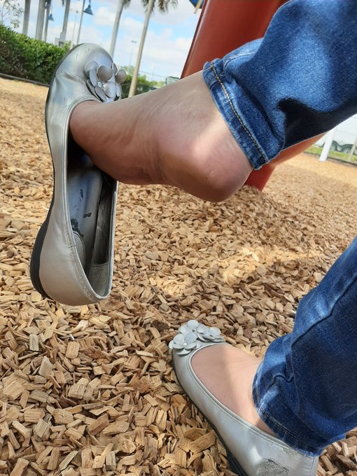 Good morning foot sniffers😁 https://t.co/nkSldccfeP<a href="/tag/footfetish"class="tags"><span>#footfetish</span></a><a href="/tag/femdom"class="tags"><span>#femdom</span></a><a href="/tag/cougar"class="tags"><span>#cougar</span></a><a href="/tag/femaledomination"class="tags"><span>#femaledomination</span></a>