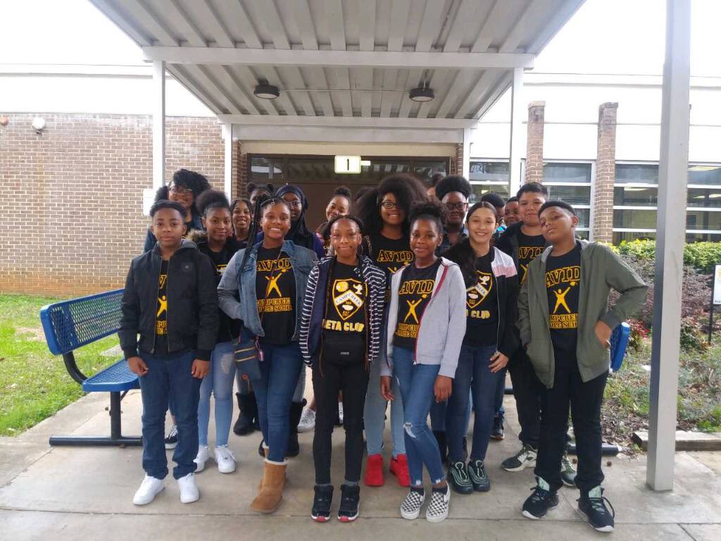 CLWilliamsEdu's tweet photo. Camp Creek Middle School @SeabornLeeES for Read Across America Day @JarvisAdamsEdu @Camp_Creek_MS https://t.co/Np3aVlD0FX