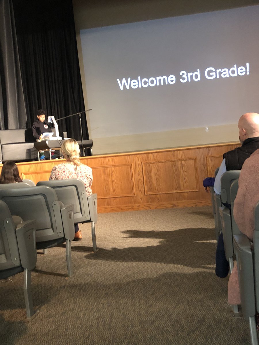 MsFett607's tweet photo. Excited to tour the Red Bank Middle School!! ❤️🖤 @rbmsROCKETS @rbpsEAGLES #futurefourthgraders https://t.co/u3V8WT3iSd