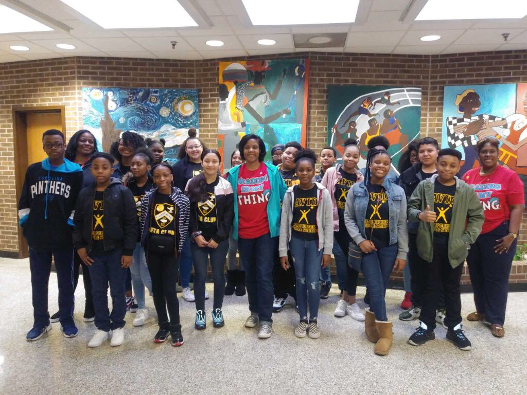 CCMSBeta1's tweet photo. Camp Creek at Seaborne Lee for Read Across America Day! @JarvisAdamsEdu @CampCreekMiddle https://t.co/Dis3I0skTb