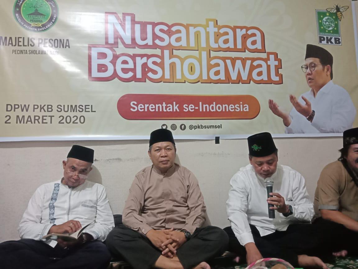 cethaar's tweet photo. Jangan menjelaskan tentang dirimu kepada siapa pun, karena yang menyukaimu tidak butuh itu. Dan yang membencimu tidak percaya itu. #NusantaraBersholawat https://t.co/i1231fq3MF